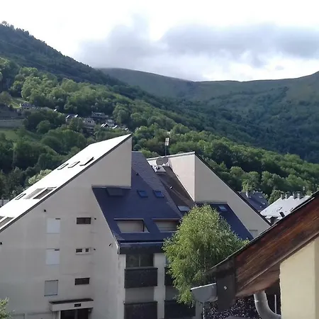 Studio St Lary Proche Du Centre, Au Calme Avec Vue Montagne Saint-Lary-Soulan Exterior photo